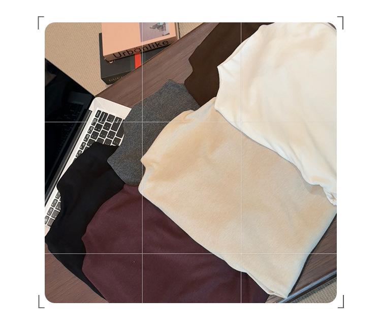Women's Slim-Fit Half-High Neck Base Layer Long-Sleeve T-Shirt, Autumn/Winter Style with Cinched Waist and High-End Feel.