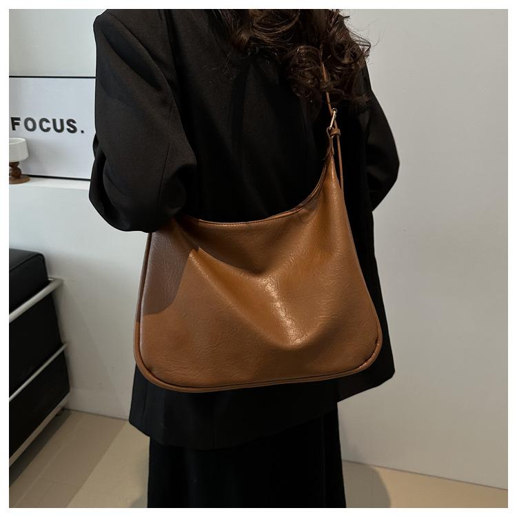 Korean Style Faux Leather Shoulder Bag for Women Trendy Minimalist Crossbody Tote Handbag CLE