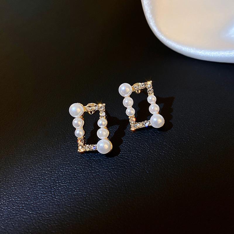 Silver Needle Retro Earrings Korean Stud Earrings Are Small, Exquisite, Simple and Versatile Earrings Dongdaemun Ins Cold Wind