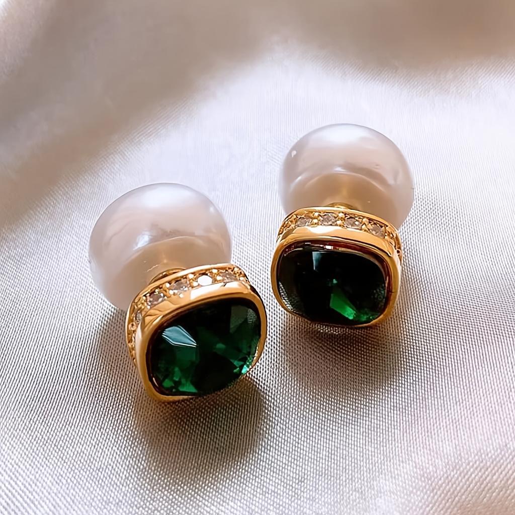Retro Elegant Geometric Square Design Earrings with Inlaid Green Zirconia Ear Studs for Women's Daily and Party Occasions
