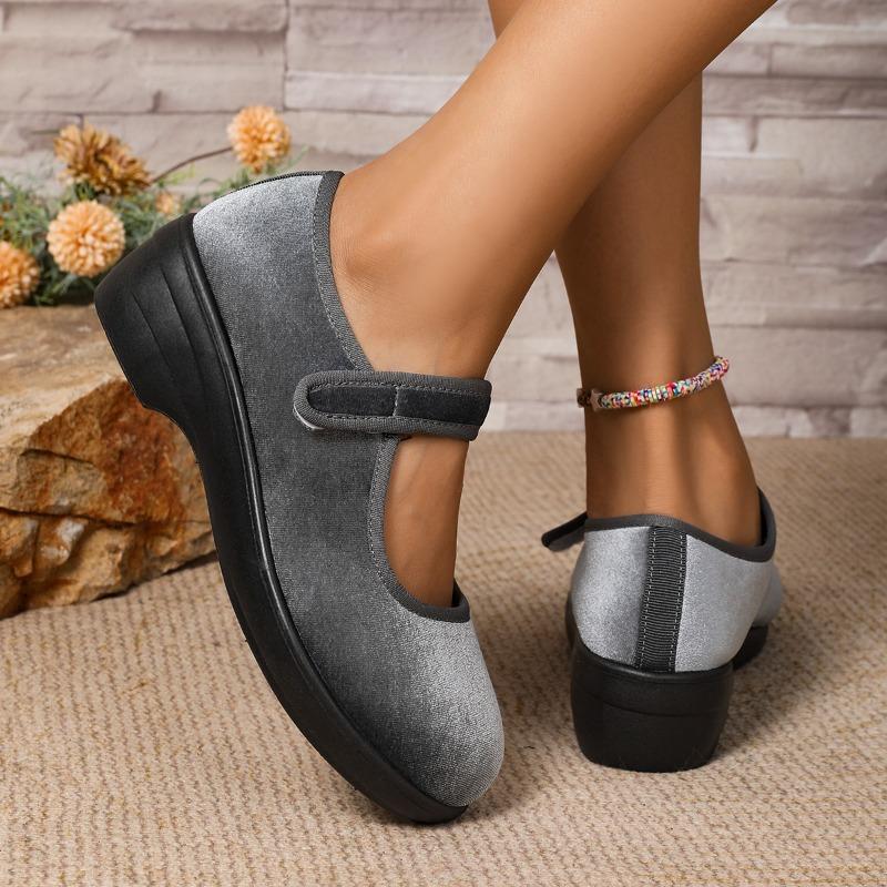 Fashion Women Heeled Shoes 2025 Trend New Fashion Summer Loafers Casual Sport Sandals Brand Women Sneakers Walking Zapatillas De Mujer