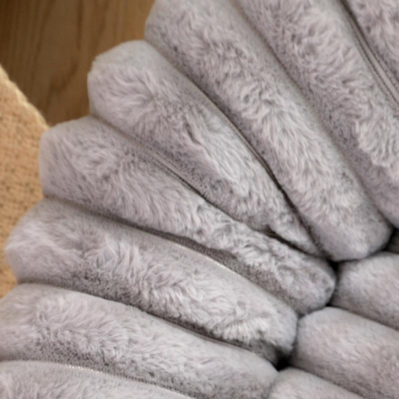 New Autumn and Winter Products High-quality Rabbit Hair Pet Nest High-quality Plush Cat Nest Dog Kennel Pet Mat Pet Supplies Dog Bed