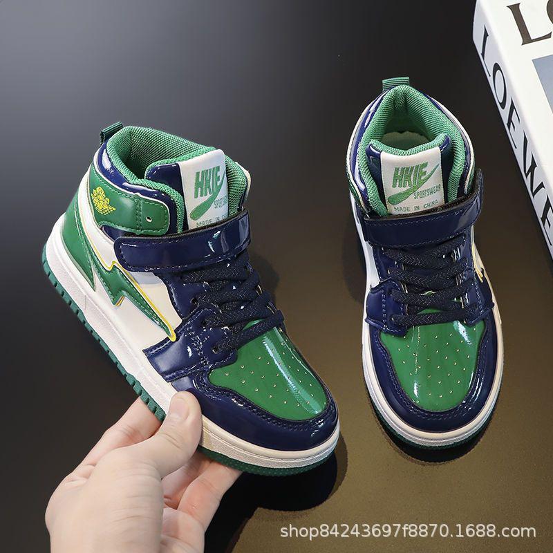Children's sports shoes Spring and autumn 2025 Boys and girls medium and high-top board shoes medium and older children's fashion handsome board s