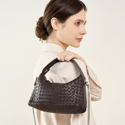 2025 Neue Nische Echtes Leder Geflochtene Knödeltasche Lammleder Ketten Umhängetasche Damen Kissenform Tasche Handtasche