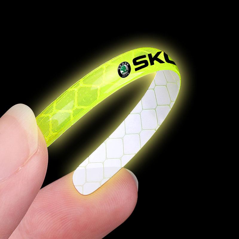 Reflexní samolepky na střed kola auta Svítící doplňky na ráfek pneumatiky Pro Skoda Octavia Superb Rapid Kodiaq Karoq Fabia Kamiq Roomster Citigo