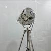 Stojací lampa Searchlight s povrchovou úpravou v chromu s ocelí, bodové světlo, nastavitelné bytové dekorace, stojací rohová světla