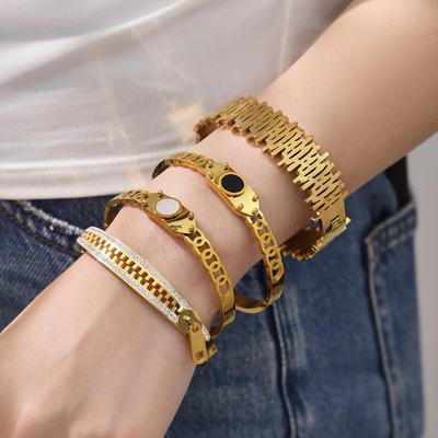 Geometrisches Armband aus 18 Karat vergoldetem Edelstahl mit 5A Zirkonia-Einlage