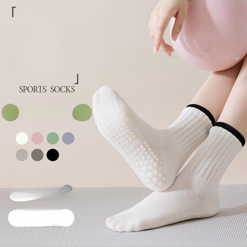 Dispensing Socks Non-Slip Medium Tube Stockings Fitness Dance Yoga Football Sports