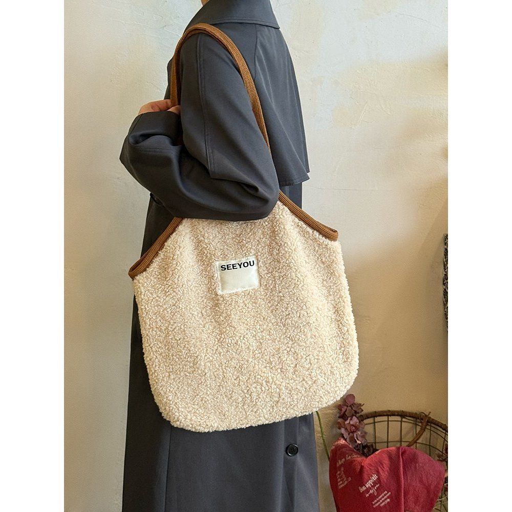 

Осень и зима новая плюшевая сумка на плечо из овечьей шерсти женская новая вместительная сумка-тоут для поездок на работу универсальная портативная сумка под мышкой