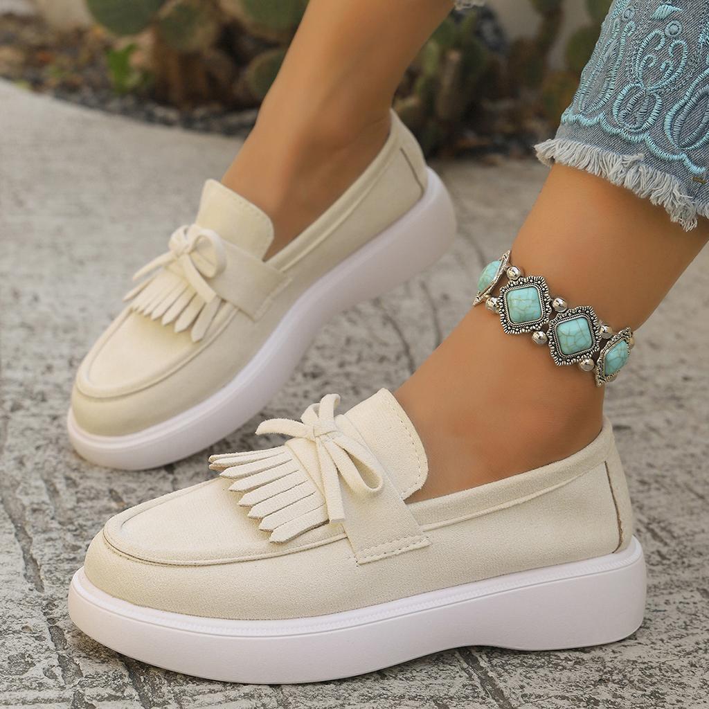 22 Spring New Plus-size Foot Fringe Decoration Casual Shoes