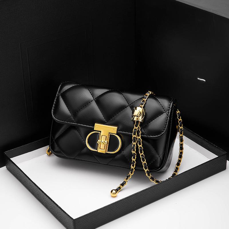 Korean Version of Niche Underarm Bag  New Style of Dating Commuting Bag  Versatile Diamond Bag  Simple Chain Crossbody Bag for Women