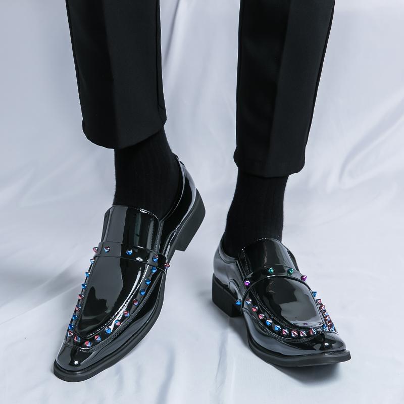 Britain Fashion New Mens Pointed Gold Rivet Casual Dress Homecoming Shoes Male Hip-hop Rock Punk Loafers Formal Wedding Footwear