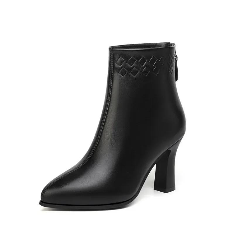 Fashion 2025 Spring and Autumn Winter New KoreanFashionPointed BackZipperThick High Heels Fashion Boots Casual Large Women's Short Boots