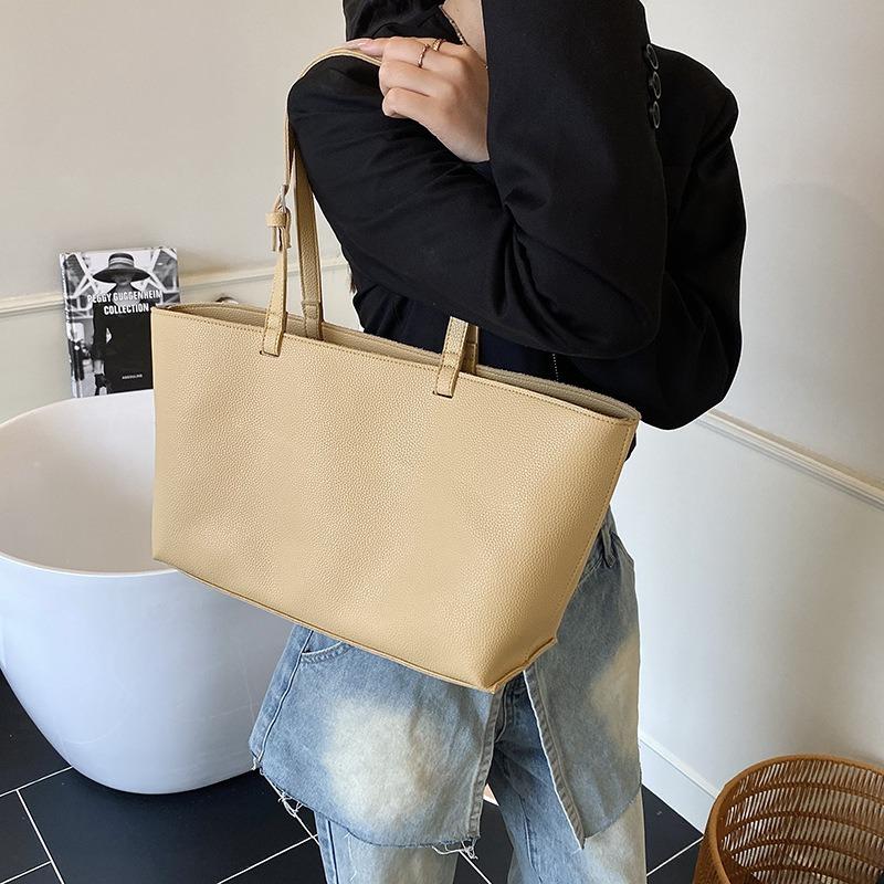 Shoulder bag large capacity women's summer texture new portable women's commuter tote bag