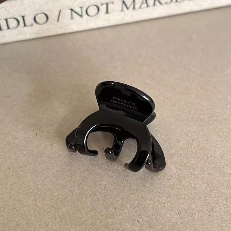 

Vinegar Pumpkin Women s 2024 High Ponytail Shark Claw Hair Clip - Elegant Back of Head Accessory