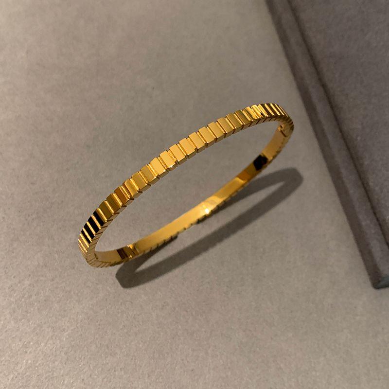

Нишевый стиль Золотой женский доступный роскошный изысканный браслет Титановая сталь Бамбуковое звено Plaid