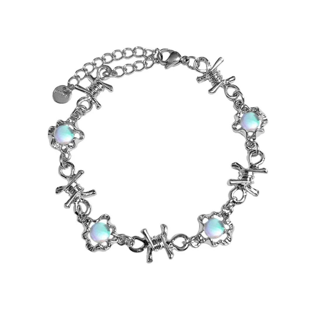 

Moonstone thorn bracelet women s niche design high-end sweet and cool hip-hop dark and cold wind bracelet men s jewelry women
