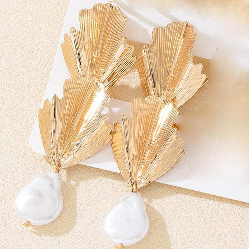 Love Hollow Two Leaves Earrings Fashion Personality Tassel Premium Earrings Earrings