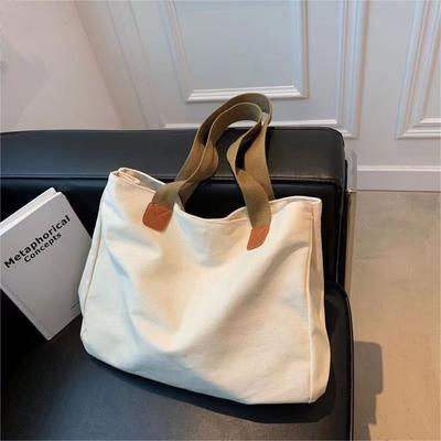 Damentaschen – Geräumige Taschen