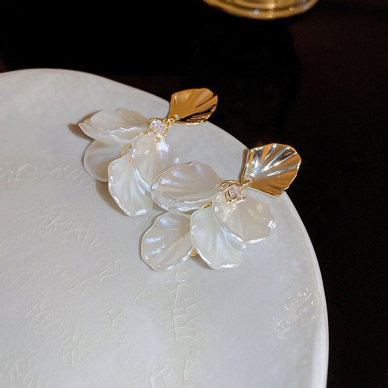 Silber Nadel Perle Blütenblatt Fransen Ohrringe Super Fee Süß High-End Ohrringe Gleiche Ohrringe Frauen