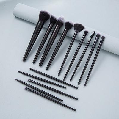 Schminkzubehör – Make-up-Pinsel