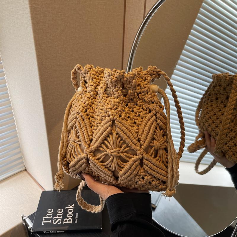 Crochet Bag Women's Bohemian Style Hollow Shoulder Bag Woven Small Bag