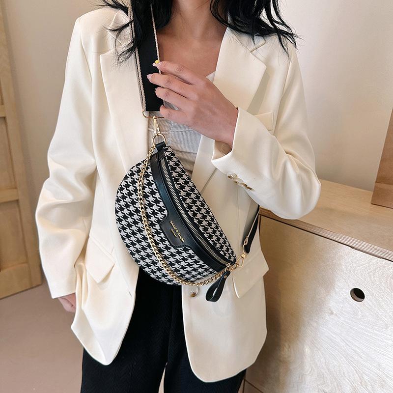 This year's popular fashion casual bag 2025 new women's shoulder messenger bag wide shoulder strap chain breast bag women