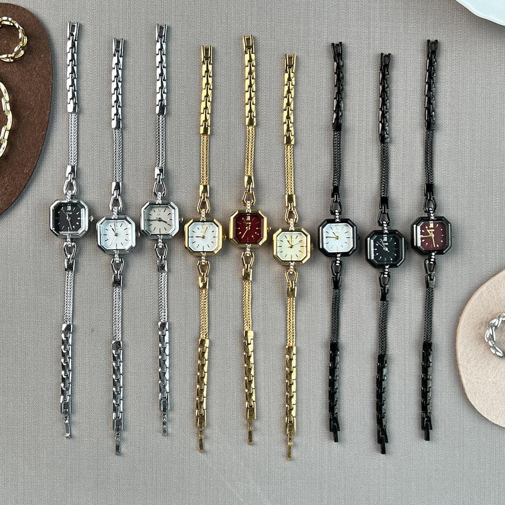 Square Fashionable Exquisite High-End Alloy Quartz Watch, Light Luxury Retro Niche High-Value Women'S Watch