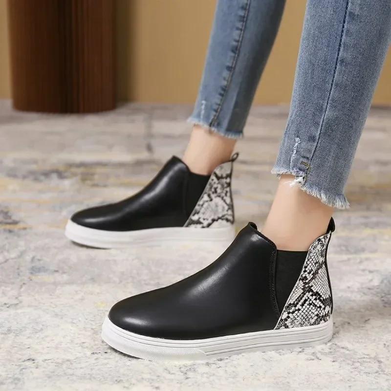 Plus Size 43Fashion Short Boots Women  Flat Bottom Casual Shoes for Women Serpentine Ankle Boots for Women Zapatos De Mujer 2024