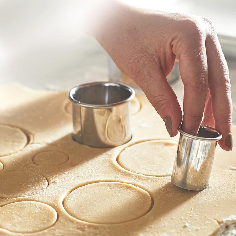 11/12pcs Round Cookie Mold Set Stainless Steel Cutting Mold Suitable for Baking Cakes Mousse Donuts Fondant Cookie Ring Mold