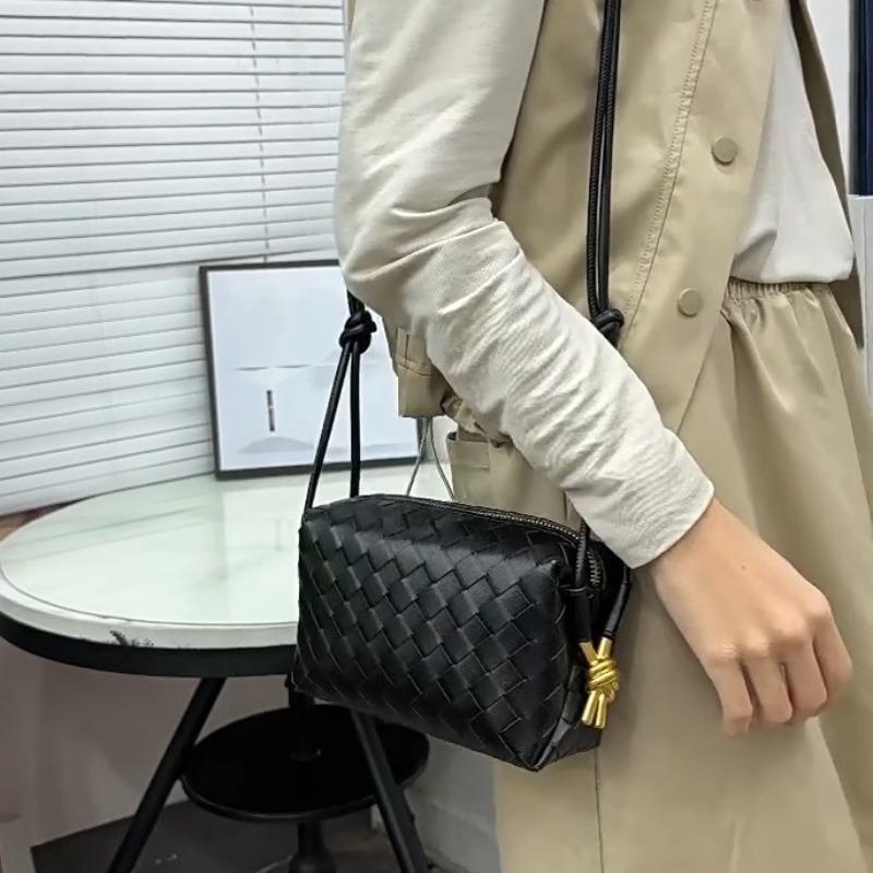New wind braided camera bag, metal node braided small square bag, niche soft leather single shoulder messenger women's bag