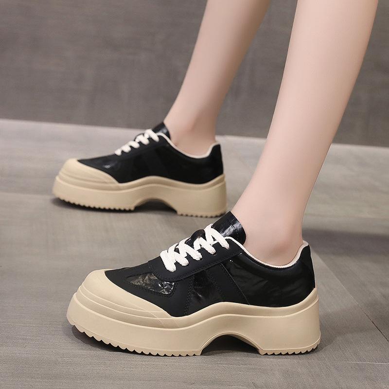 Fashion casual sports shoes women's 5 autumn new thick-soled retro niche trend versatile board shoes little white shoes
