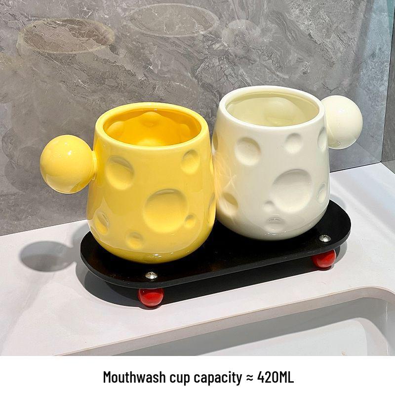 Luxury Ceramic Toothbrush Holder - Elegant High-End Design for Couples