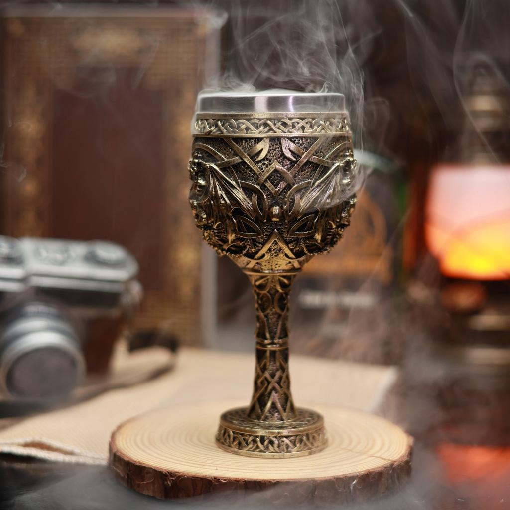 Western Retro Dragon Totem Resin Stainless Steel Wine Glass Personalized Niche High-value Cocktail Cup Goblet Three-dimensional