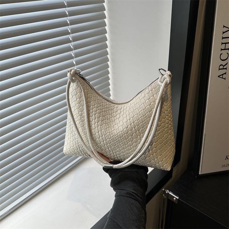Trendy Women's Medium Size Woven Texture Underarm Bag Fashionable Casual Handbag