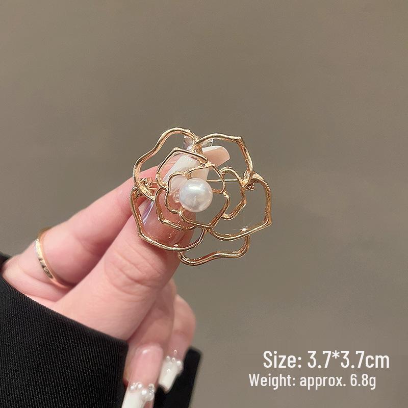 Exquisite Butterfly & Rose Camellia Brooch - Elegant Flower Corsage for Women's Suit Coats