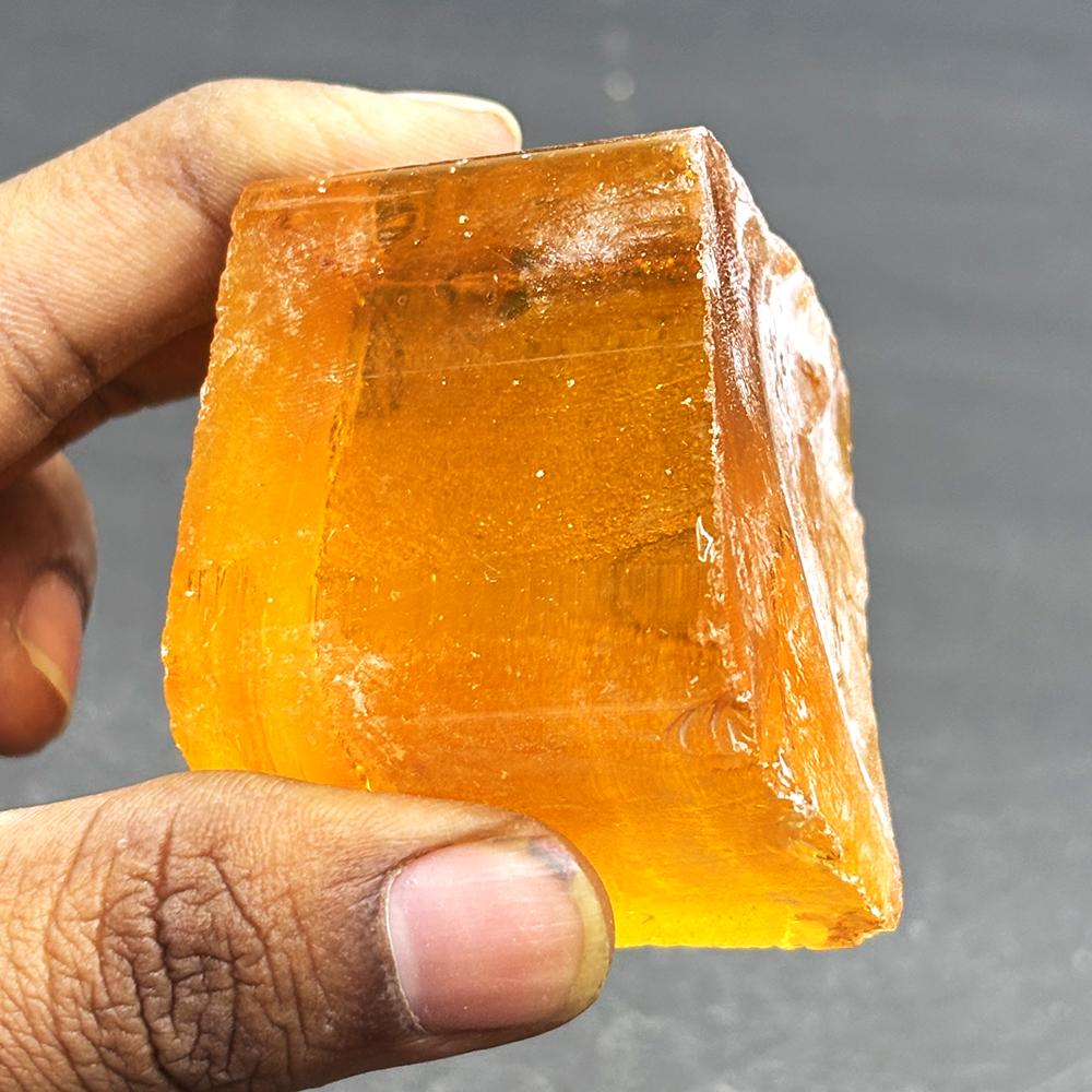 Lab verified 1500Ct High Quality Orange Lab-Created Sapphire Gems For Collection
