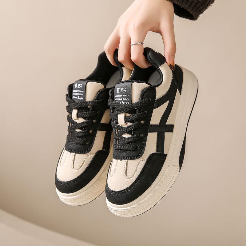 Step on shit, niche retro board shoes, women's new models in 2025, spring light and not tired, versatile Forrest Gump casual shoes