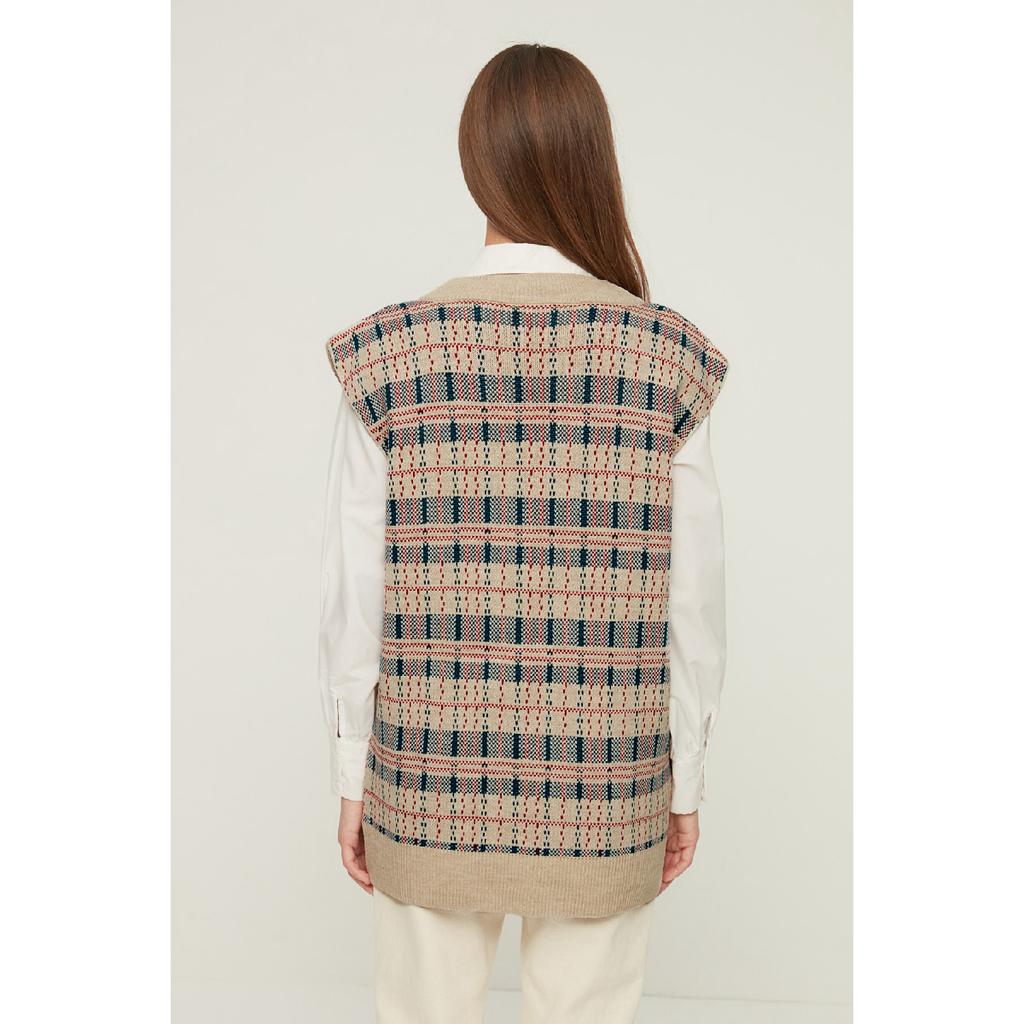 Steinfarbener Strickpullover mit V-Ausschnitt Tctaw22uv0050