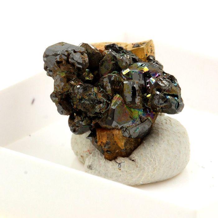 Pierres et Minéraux. Tetrahedrite + Dolomite. 14.5 ct. Mésage Mine, Saint-Pierre-de-Mésage, France.