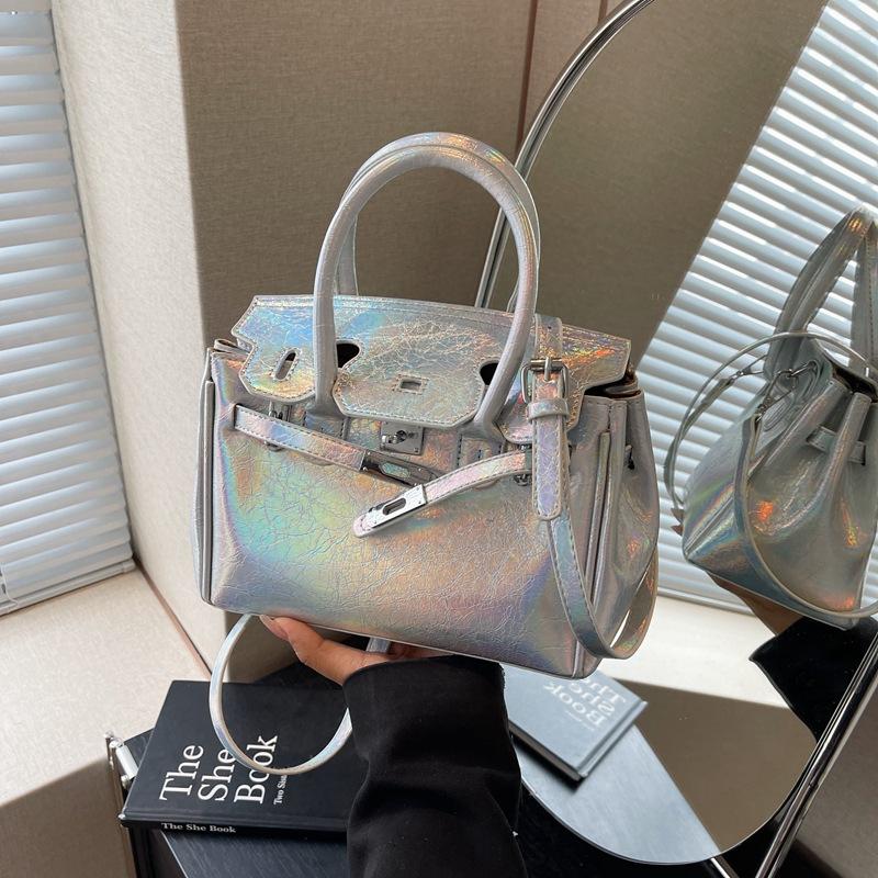 New High-end Fashion Laser Contrasting Platinum Bag Portable Shoulder Diagonal Across the Trend