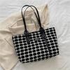 Large capacity bag 2025 new plaid bag women's bag fashionable and simple shoulder bag retro casual portable tote bag