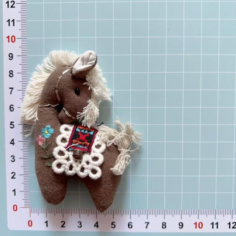 Handgemaakte Stof Pony Met Borduur Broche Pin Cartoon Dames Kleding Sieraden Accessoires Paard Corsage