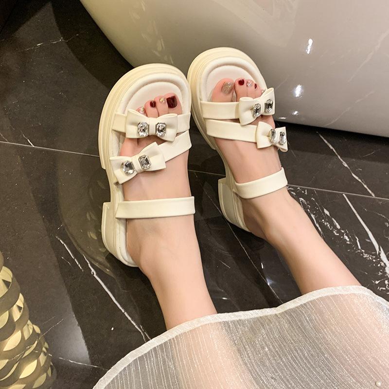 French Style Bow Wear One-word Drag Women 2025 New Summer Thick-bottomed Rhinestone Muffin Versatile Cool Slippers