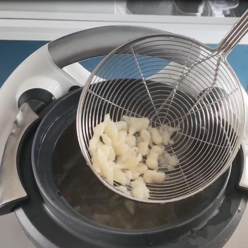 Convenient Dough Strainer Kit Kitchen Appliances Batter Dispenser Flour Sifter Food Processing Equipment Plastic Texture