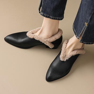Bottines de Neige pour Femmes Élégantes à Bout Pointu Chaudes en Peluche Courte à Talons Moyens Chaussures Femme Hiver Nouvelle Tendance 2025 Chelsea Mode Botas