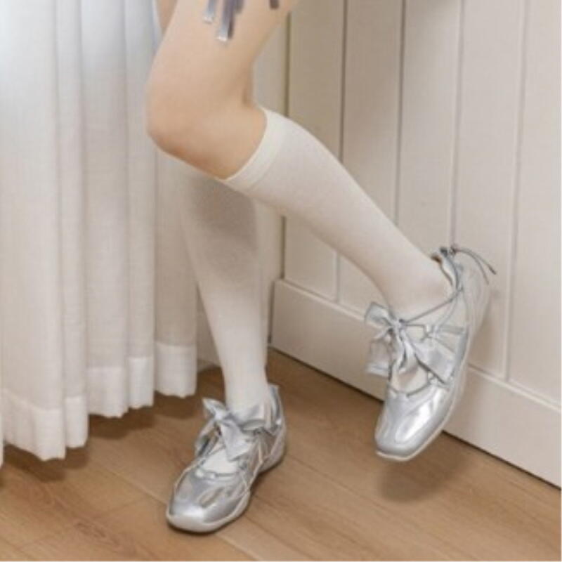 Compression non-slip long knee socks for female teenagers white