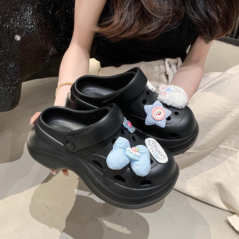 Stepping On Shit Hole Shoes Women Wear Outside the Summer of 2025 New Beach Leisure Thick-soled Daily Bag Head Cool Slippers