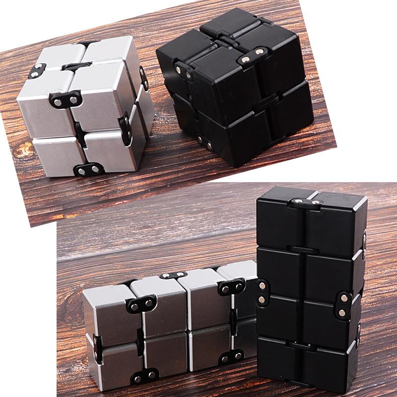 Metal Infinite Cube Stress Relief Toy Effortlessly Spin the Hand-Cranked Top Office Cube Stress Relief Children's Educational Po