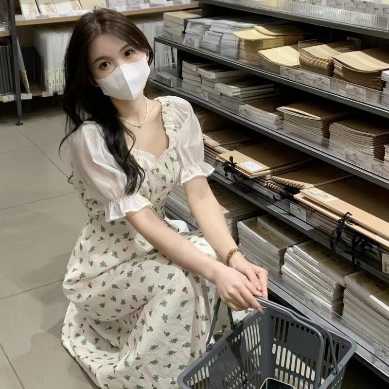 

Платье с юбкой-буффом, с цветочным принтом, французское, женское, летнее, новое, с квадратным вырезом, с короткими рукавами, приталенное, чтобы вы выглядели стройнее S